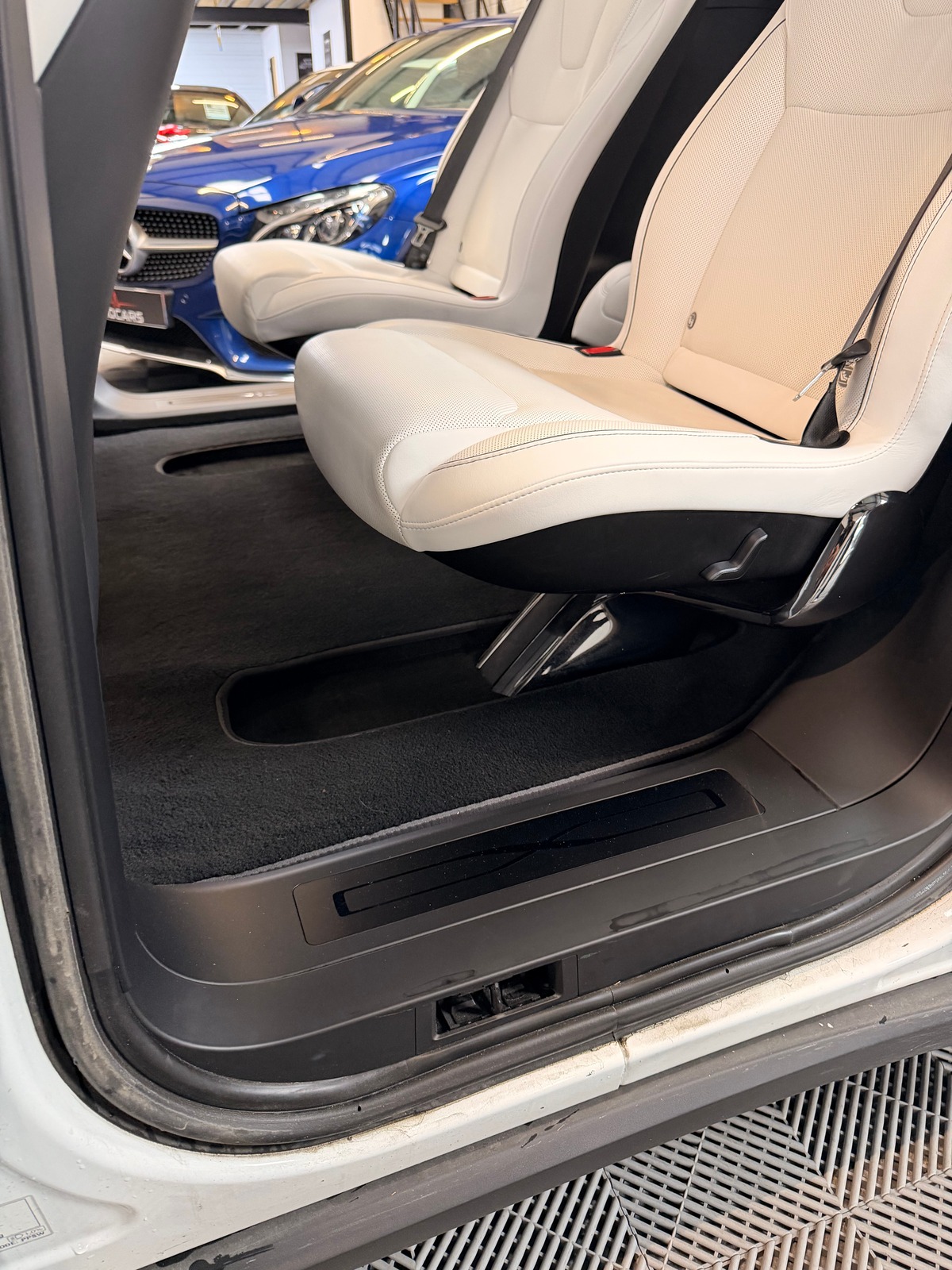 Tesla Model X PLAID 1020 CH