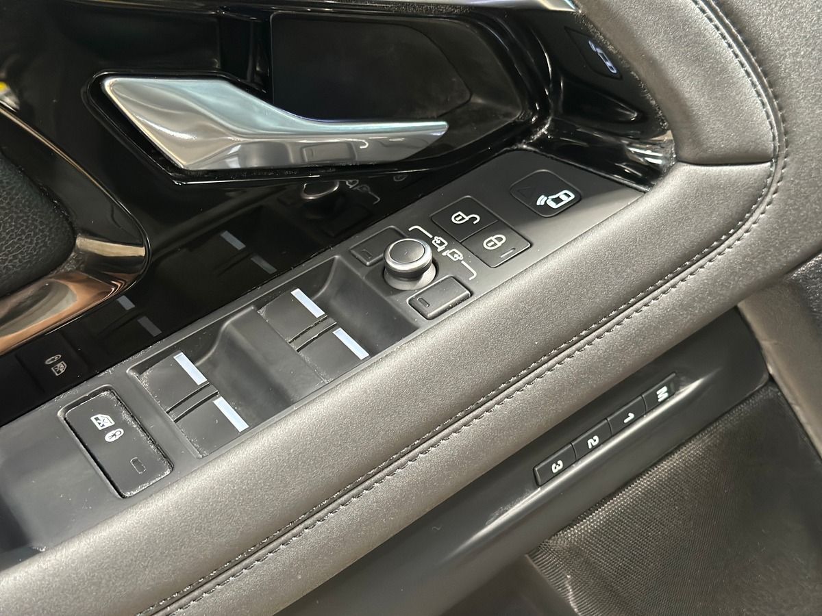 Land-Rover Range Rover Evoque D 180 HSE R-DYNAMIC - OPTIONS  +++ (D180)