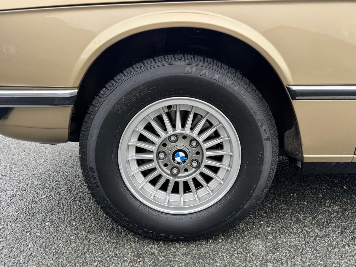 Bmw 525 E12 150CV Française - Boite manuelle