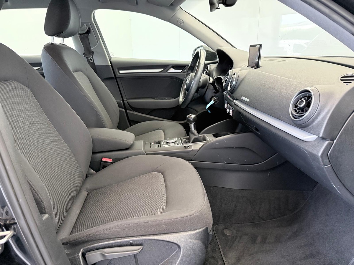 Audi A3 Sportback 1.6 Tdi 110  business Première main