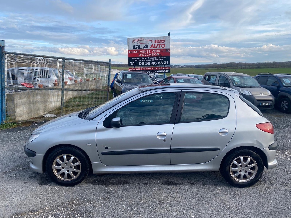 Peugeot 206 1.6i 110cv boite auto 3990eu