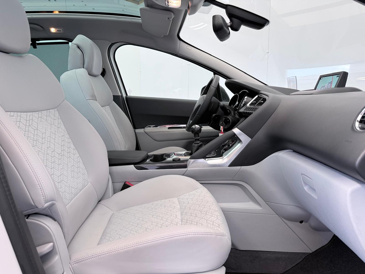 Peugeot 3008 1.6 HDI 115  ALLURE Première main