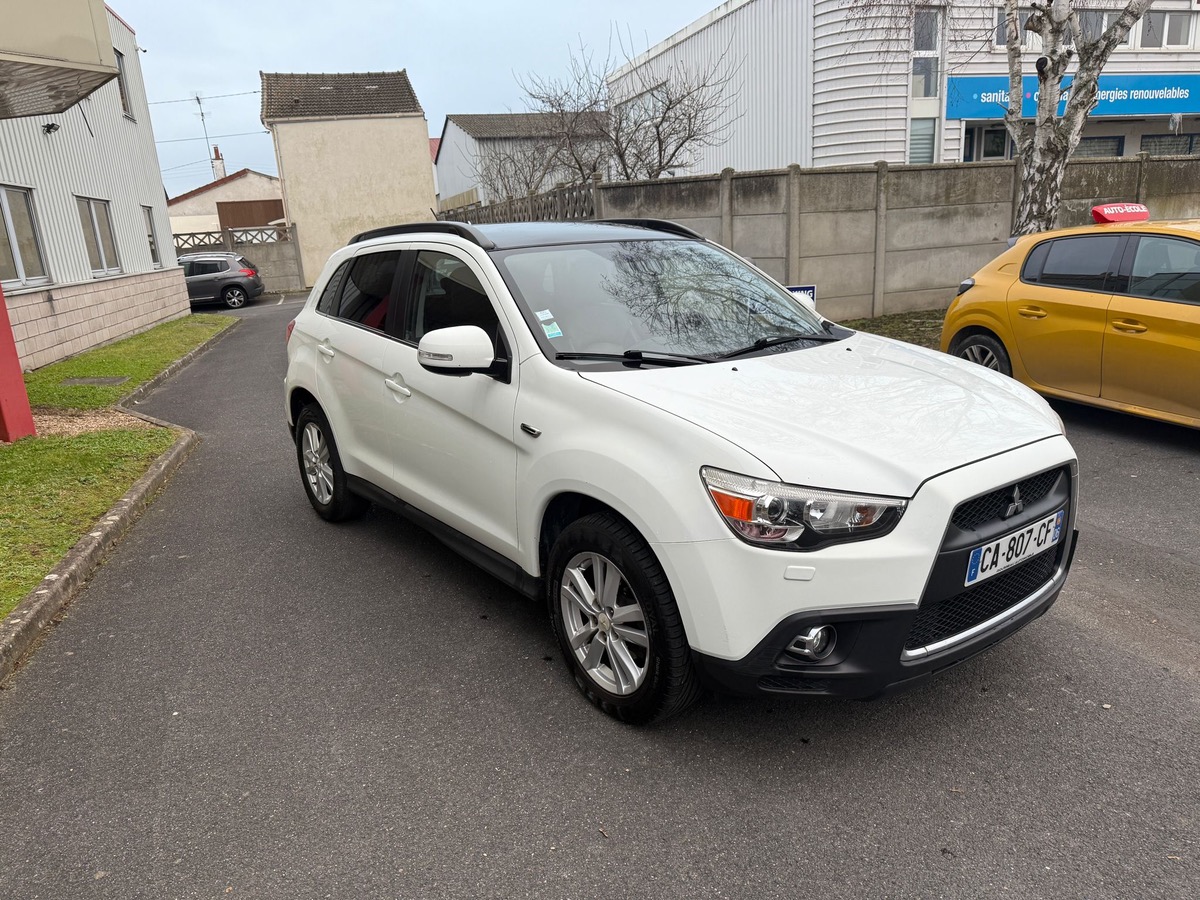 Mitsubishi ASX 1.8 D-ID 150 CV style cuir toit en 4X CBLeut