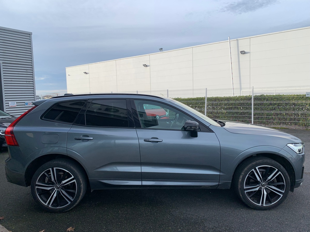 Volvo XC60 197 ch | R-design | Châssis Sport | Jantes Alu 21'' | Sièges Sport | Coffre électrique