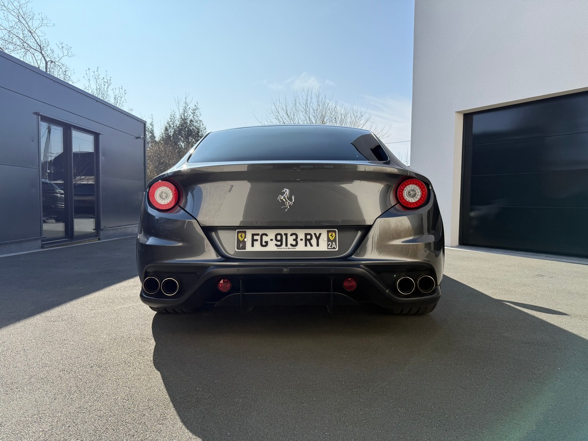 Ferrari Ff V12 / CARNET / 67009 KMS