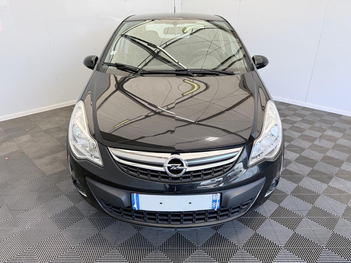 Opel Corsa 1.2 i 85 cv  Graphite
