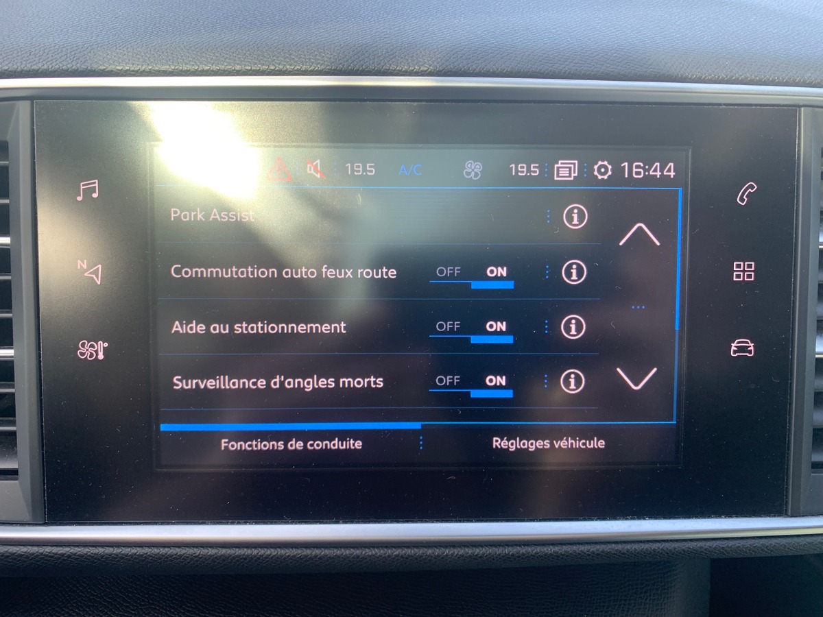 Peugeot 308 130 ch | GT Line | Toit panoramique | Apple car play | Avertisseur angles morts | Radars