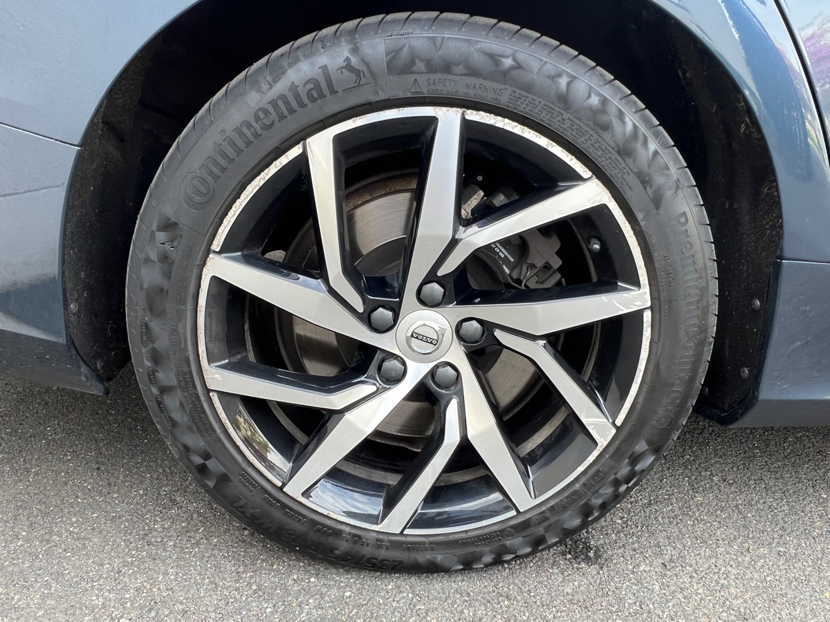 Volvo V60 II Inscription T8 2.0 Ti 16V 392 Plug in Hybrid AWD Geartronic8 303 cv