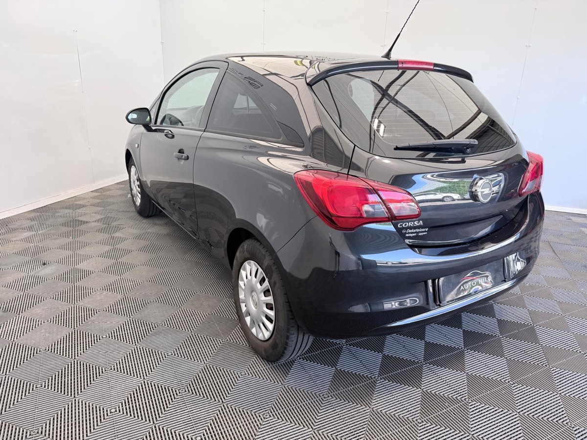 Opel Corsa 12  70 Essentia  Première main