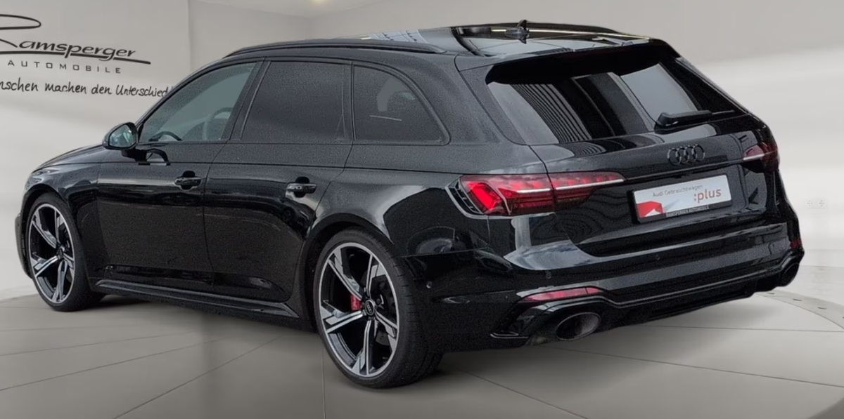 Audi RS4 Avant 2.9 V6 TFSI 450ch quattro tiptronic 8/Attelage/Bang&Olufsen/Toit ouvrant