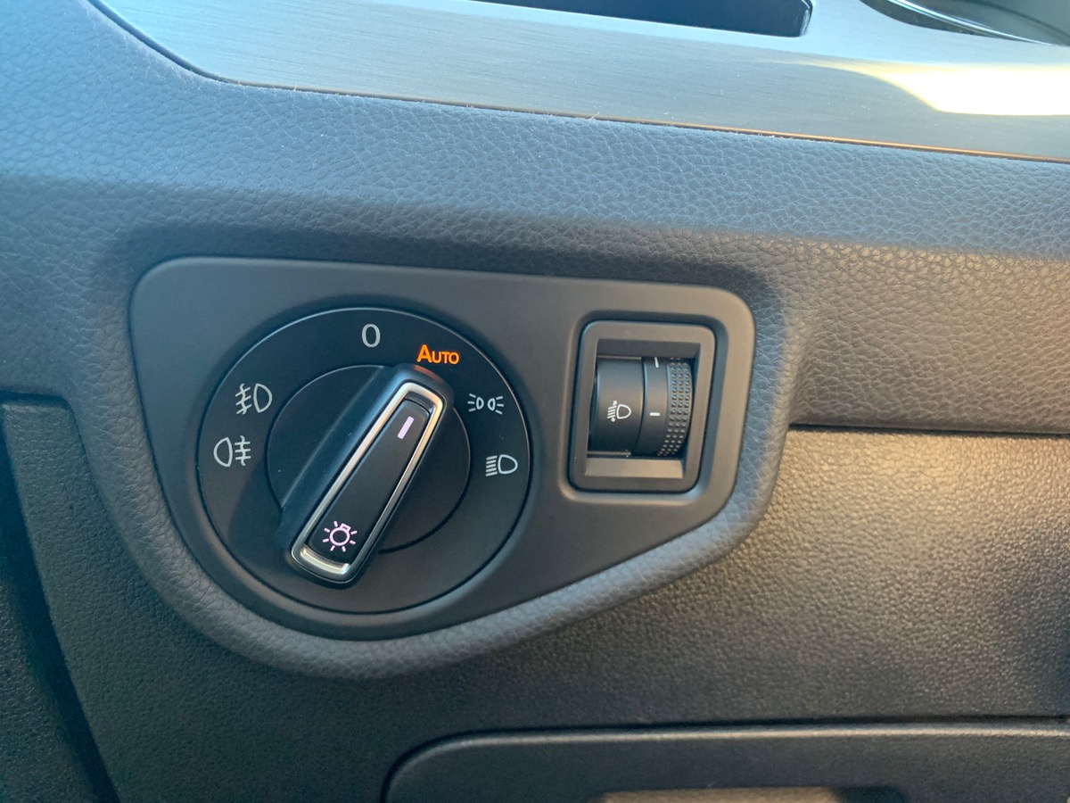 Volkswagen Touran 110 ch | 7 Places | Attelage | GPS | Radar de Stationnement Avant et Arriére