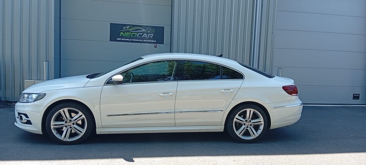 Volkswagen Passat CC 2.0 TDI 140ch Carat DSG6 Pack R line / Suivi d'entretien à jour