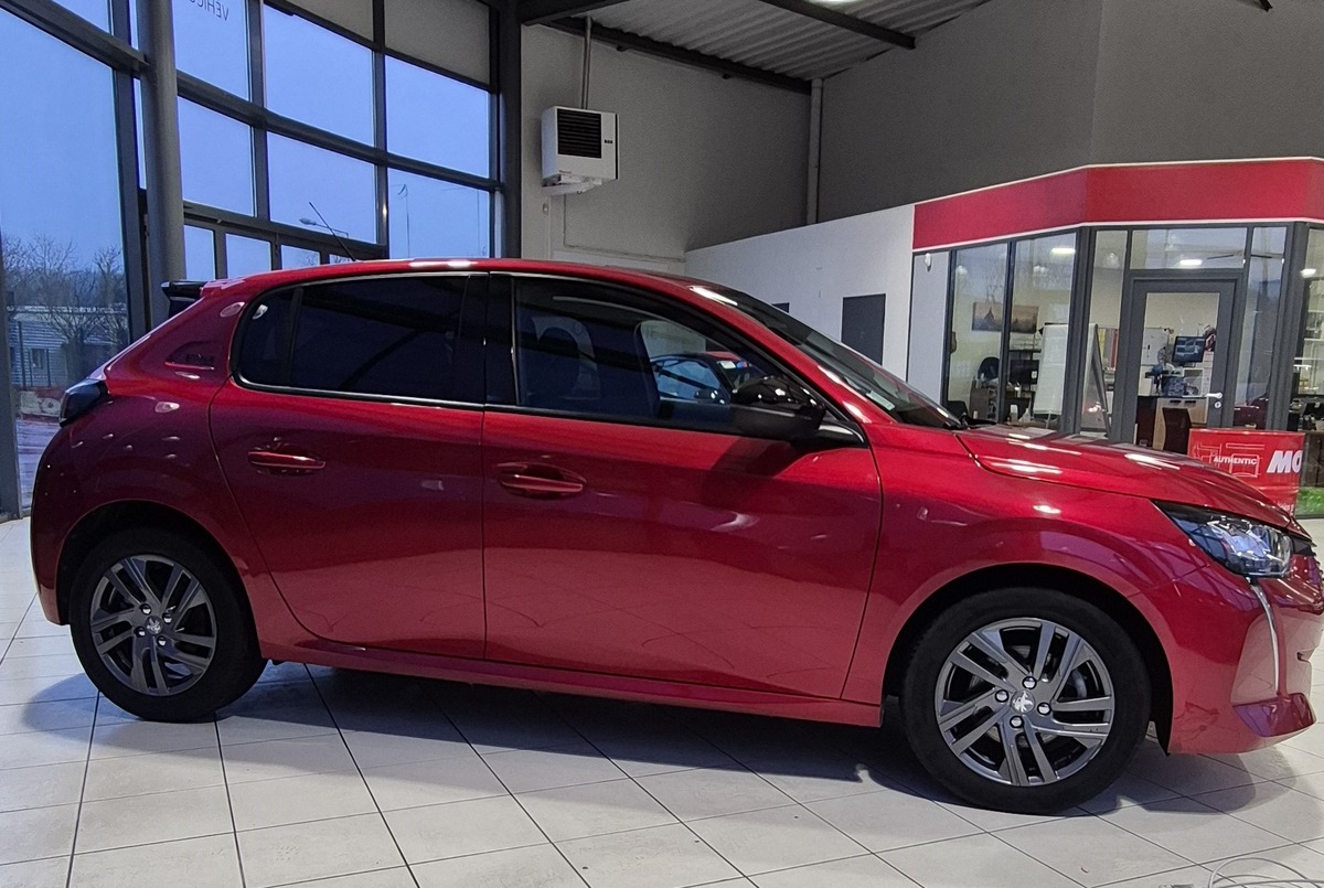 Peugeot 208 1.2 PURETECH 100 S&S EAT8