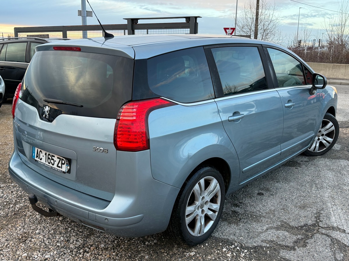 Peugeot 5008 2.0 HDi 16V FAP 150 CH 7 places TOUTES OPTION DISTRIB NEUVE