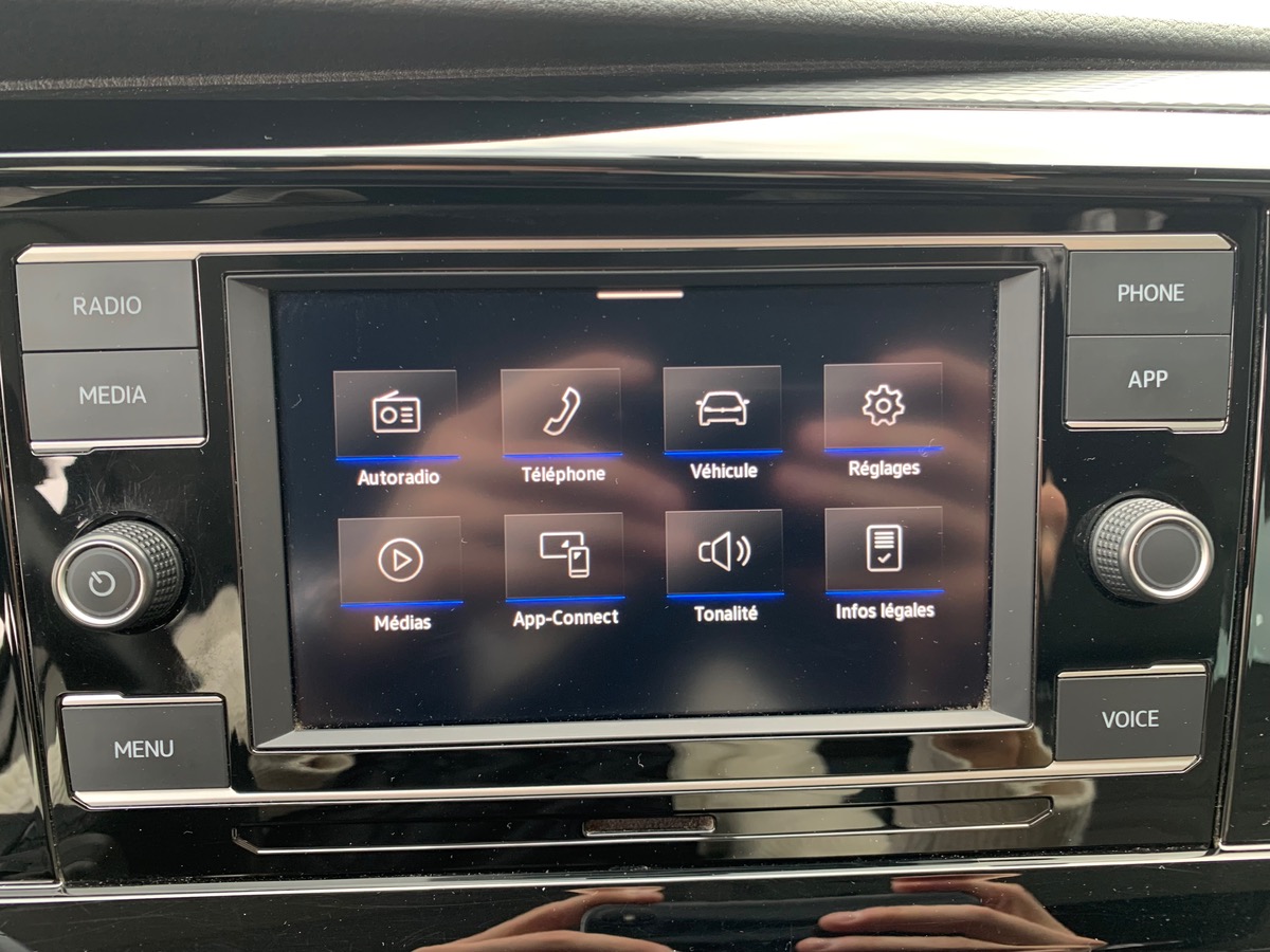 Volkswagen California 150 | COAST | Premiére Main | Attelage | Rallonge lit | Pneus Toutes Saisons