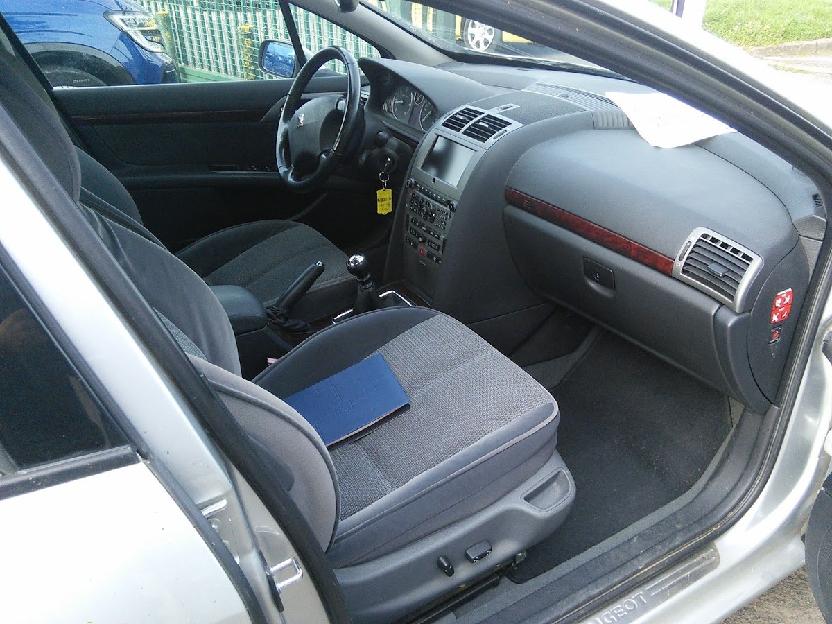 Peugeot 407 2.0 HDI 136  SIGNATURE