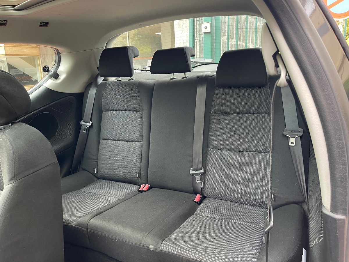 Peugeot 207 1.6 HDI 90 CV / Toit Panoramique / KM réel/ Courroie Neuve/ Clim