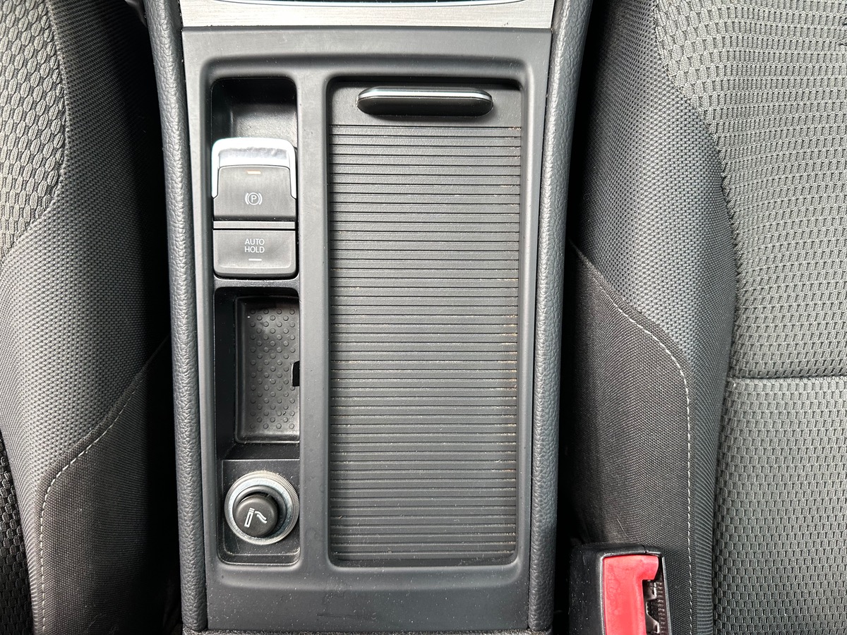 Volkswagen Golf VII 1.6 TDI 105 CONFORTLINE COURROIE DE DISTRIBUTION OK 01/2026 GARANTIE 12 MOIS