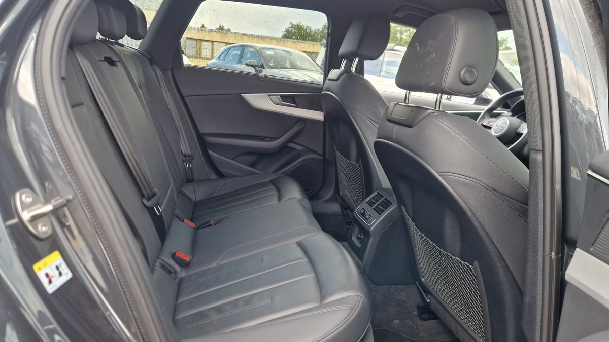 Audi A4 Allroad 40 TDI 204ch Avus quattro S tronic 7/Gris Manhattan/Cuir/Attelage/Caméra360