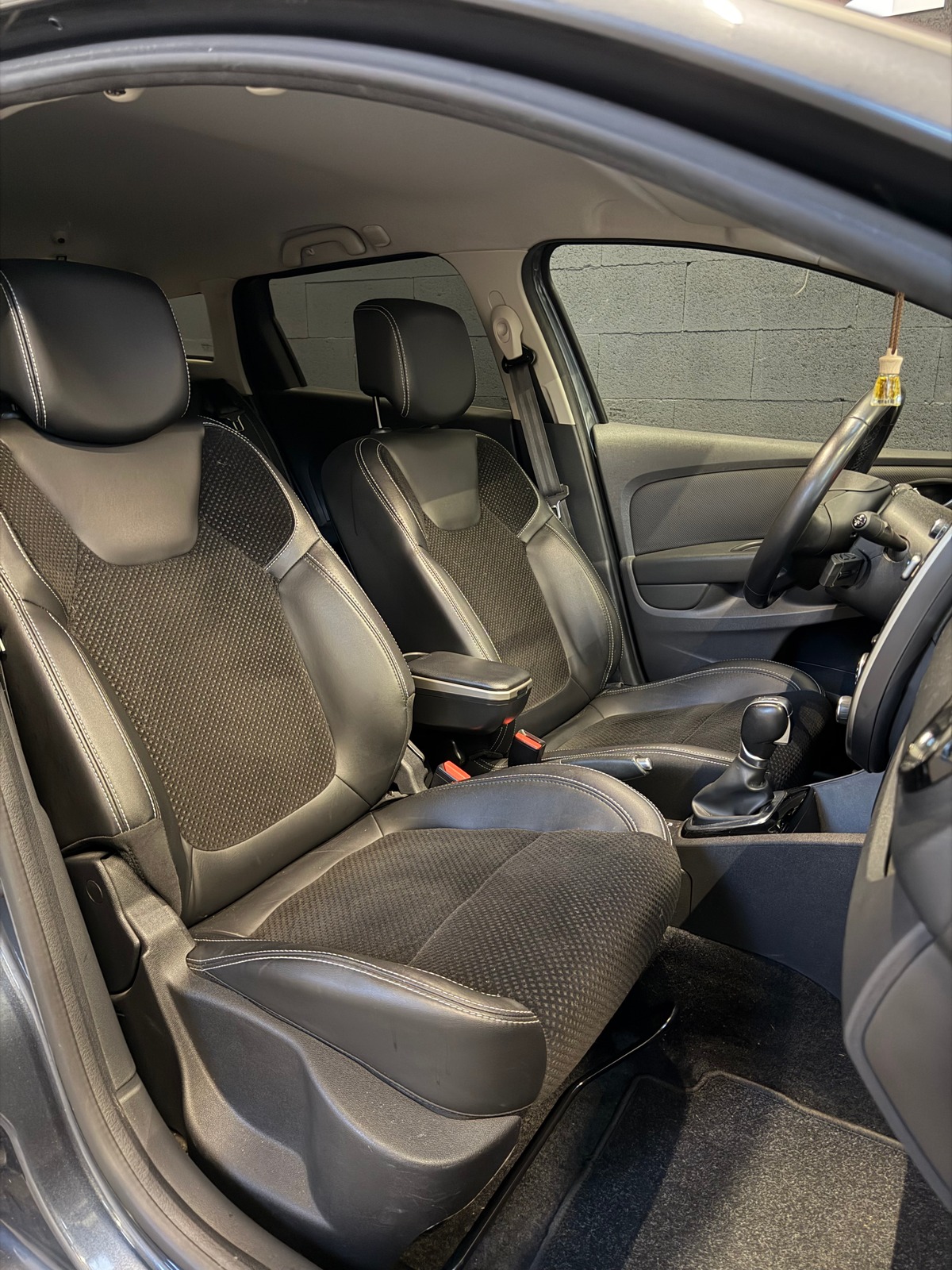 RENAULT Clio IV ESTATE INTENS 1.5 dci 90ch EDC