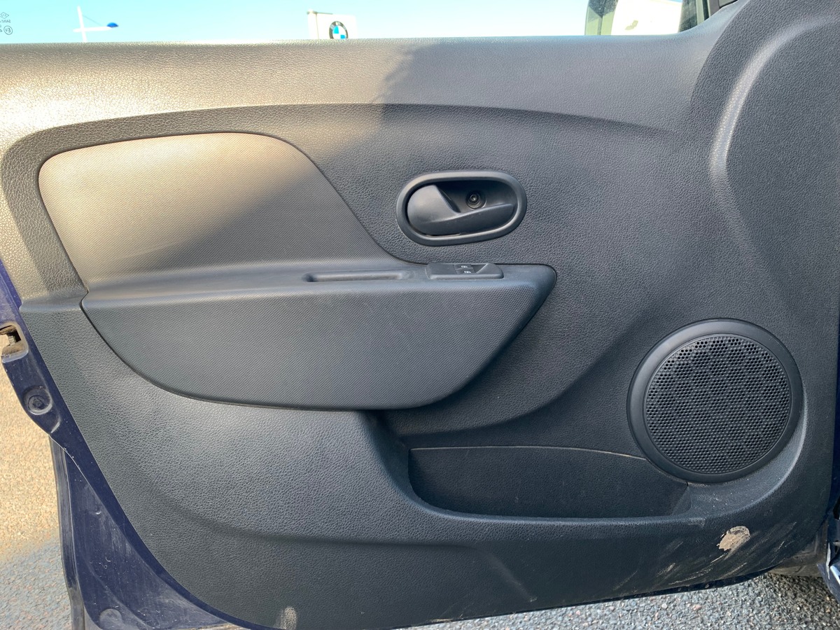 Dacia Sandero 75 ch | Régulateur limiteur de vitesse | Roue de secours galette + cric |  Bluetooth