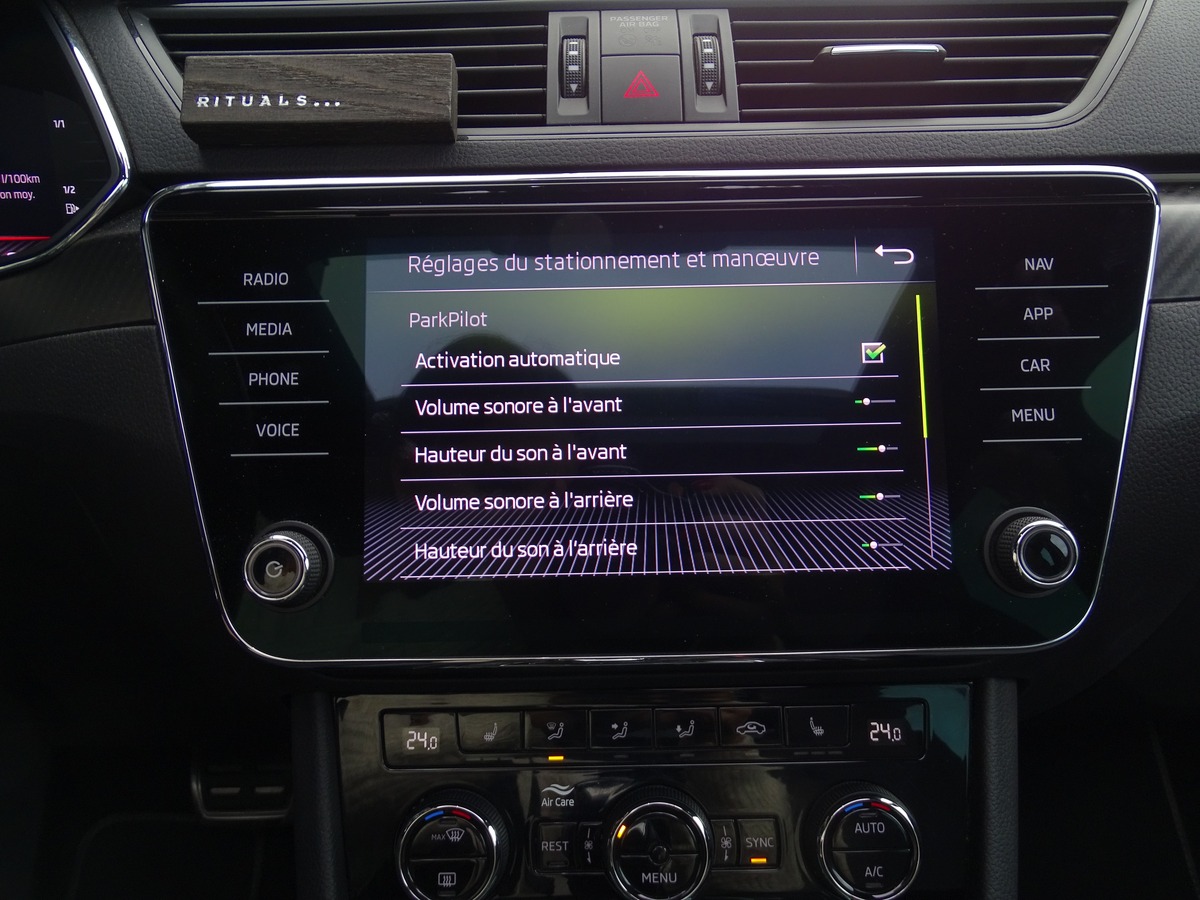 Skoda Superb III (2) COMBI 2.0 TDI 190 SCR SPORTLINE DSG7