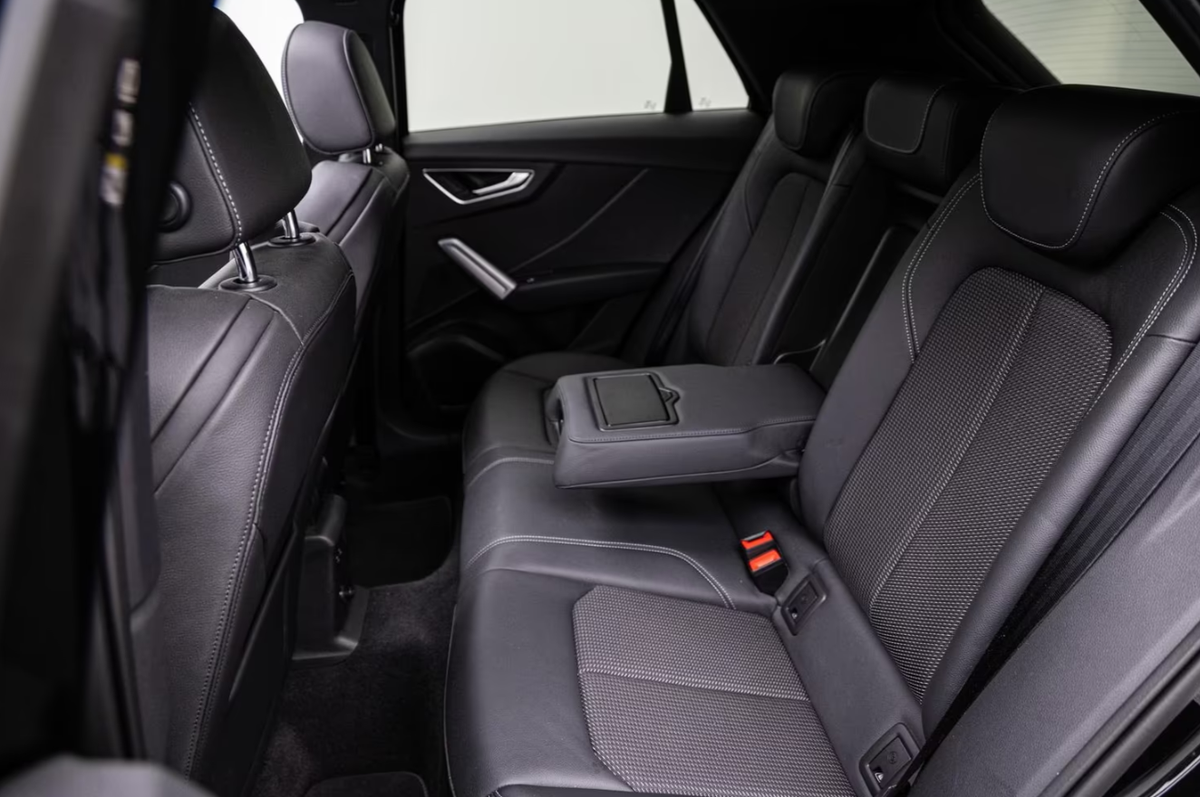 Audi Q2 35 TFSI 150ch S line S tronic 7 Toit ouvrant Feux matriciels