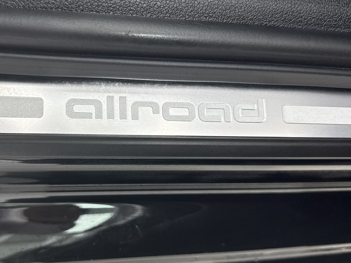 Audi A4 Allroad 40 TDI 204ch Design quattro S tronic 7/Attelage/Caméra/LED