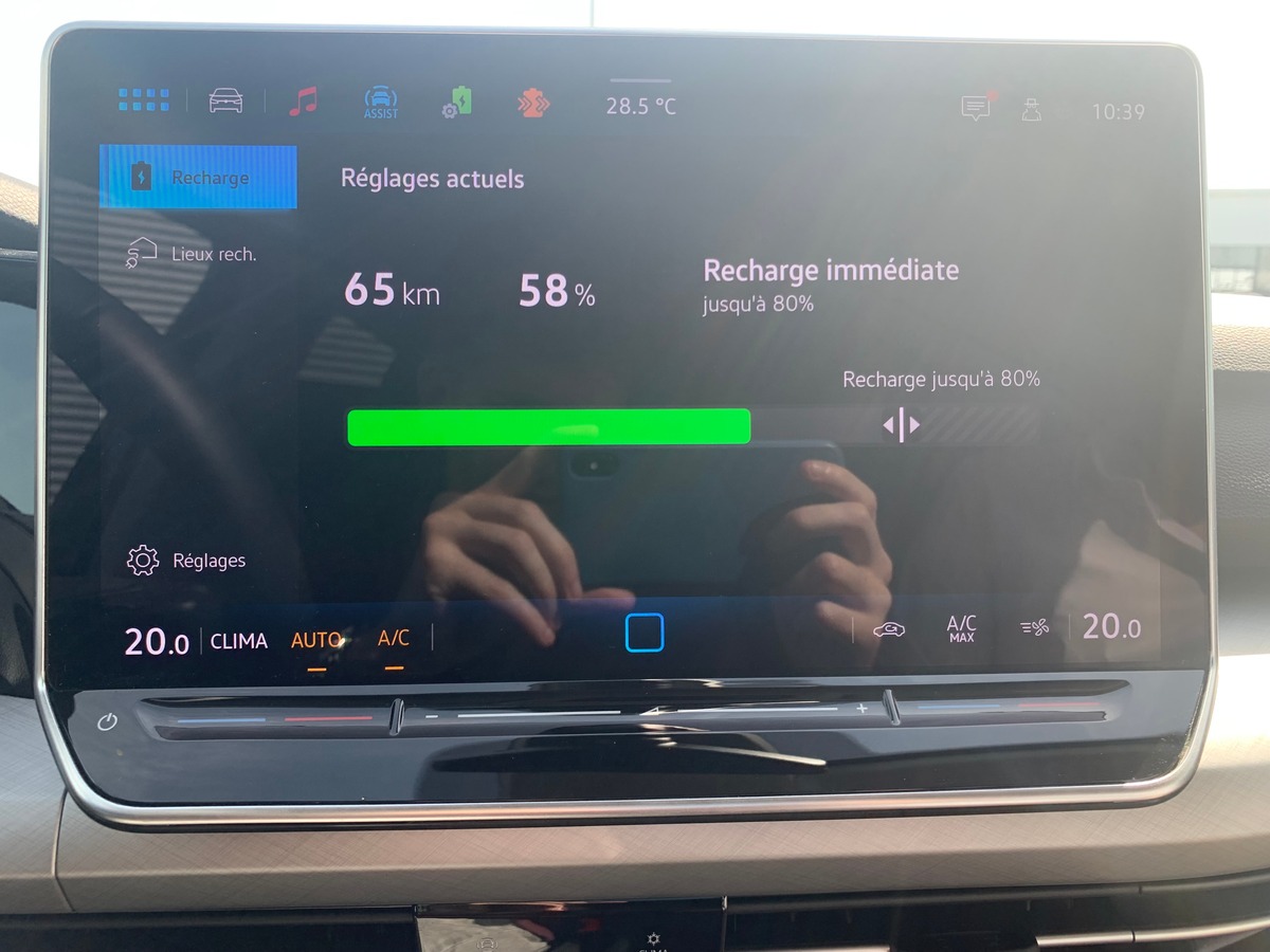 Volkswagen GOLF 8 204 ch | Life Plus | Premiére MAIN | Caméra de recul | Apple car Play | Régulateur