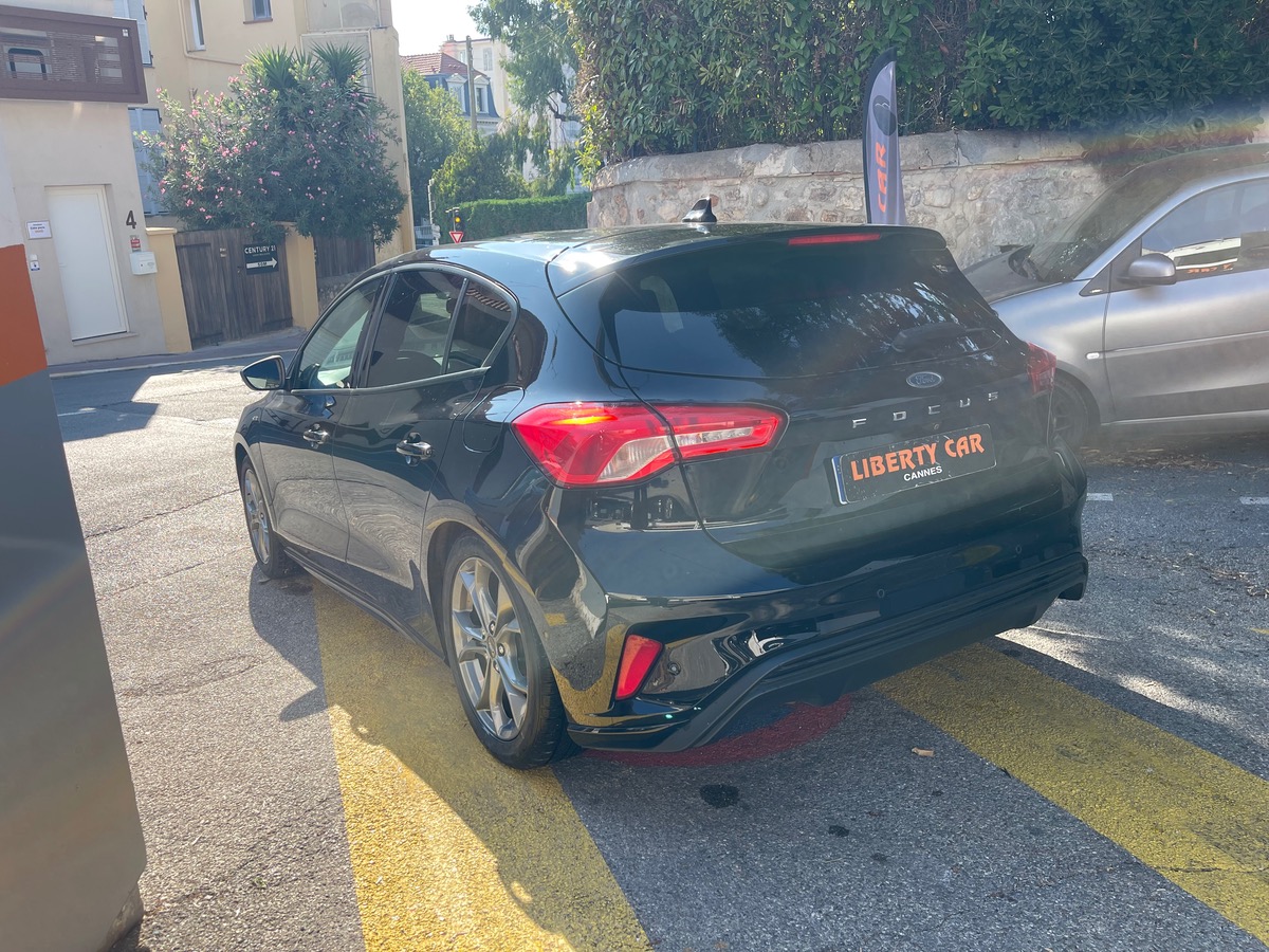 Ford Focus 1.0 SCTI 125 CV / ST LINE / Phase 2 / CarPlay / Caméra / Jantes /