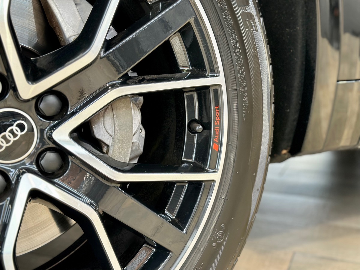 Audi Q5 II (2) 2.0 204 Quattro S Line Options++ n