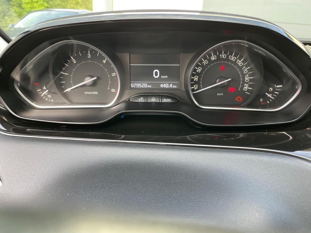 Peugeot 208 1.6 eHDi Allure