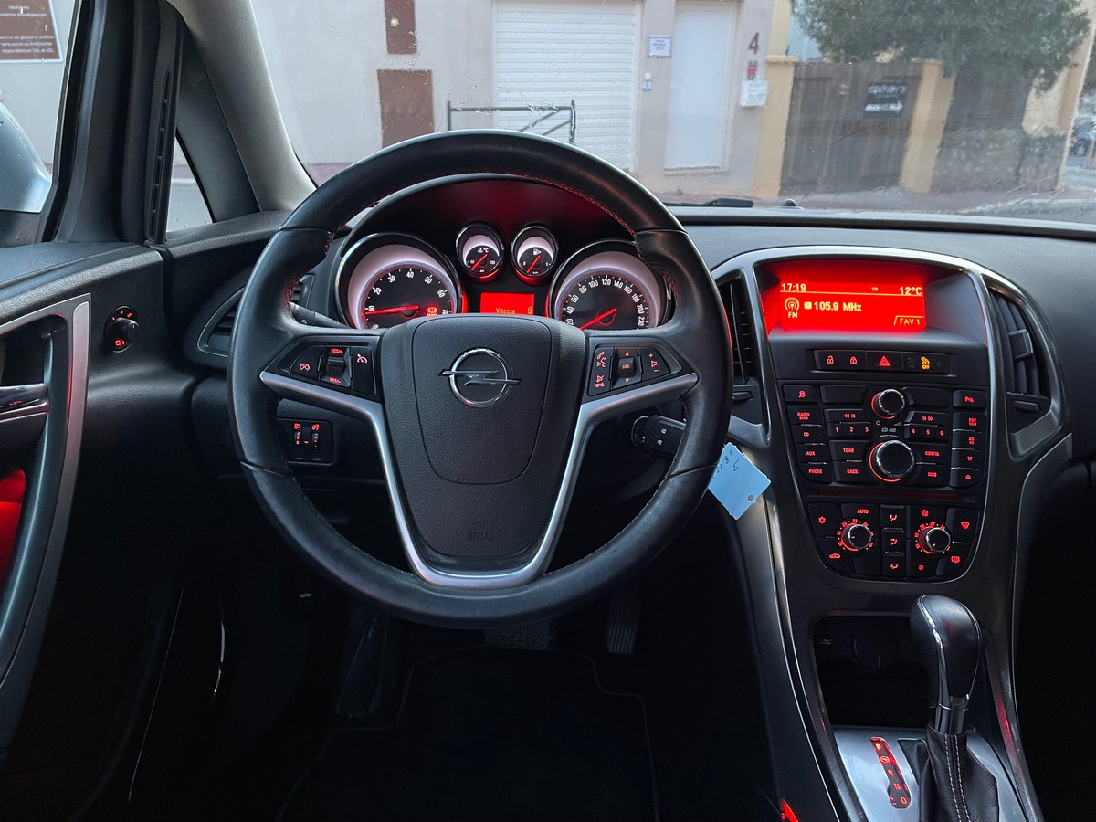 Opel Astra 1.4 T i 140 CV Turbo / Boîte Auto / Radar Arr/ Clim Auto / 5 Portes