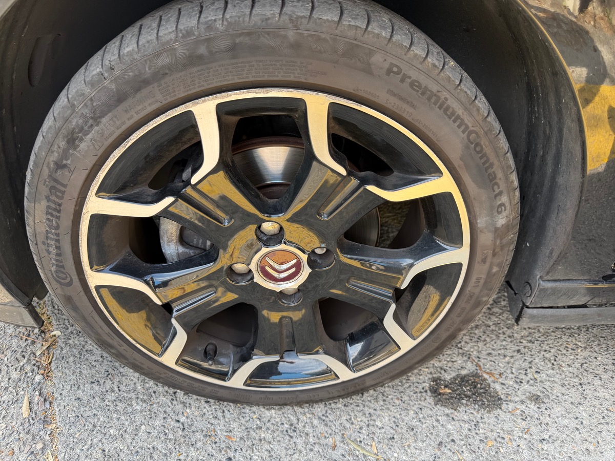 Citroën DS3 1.6 THP 156 CV / Sport Chic / GPS / Clim Auto / radar / Pack Cuir/ Jantes Sport