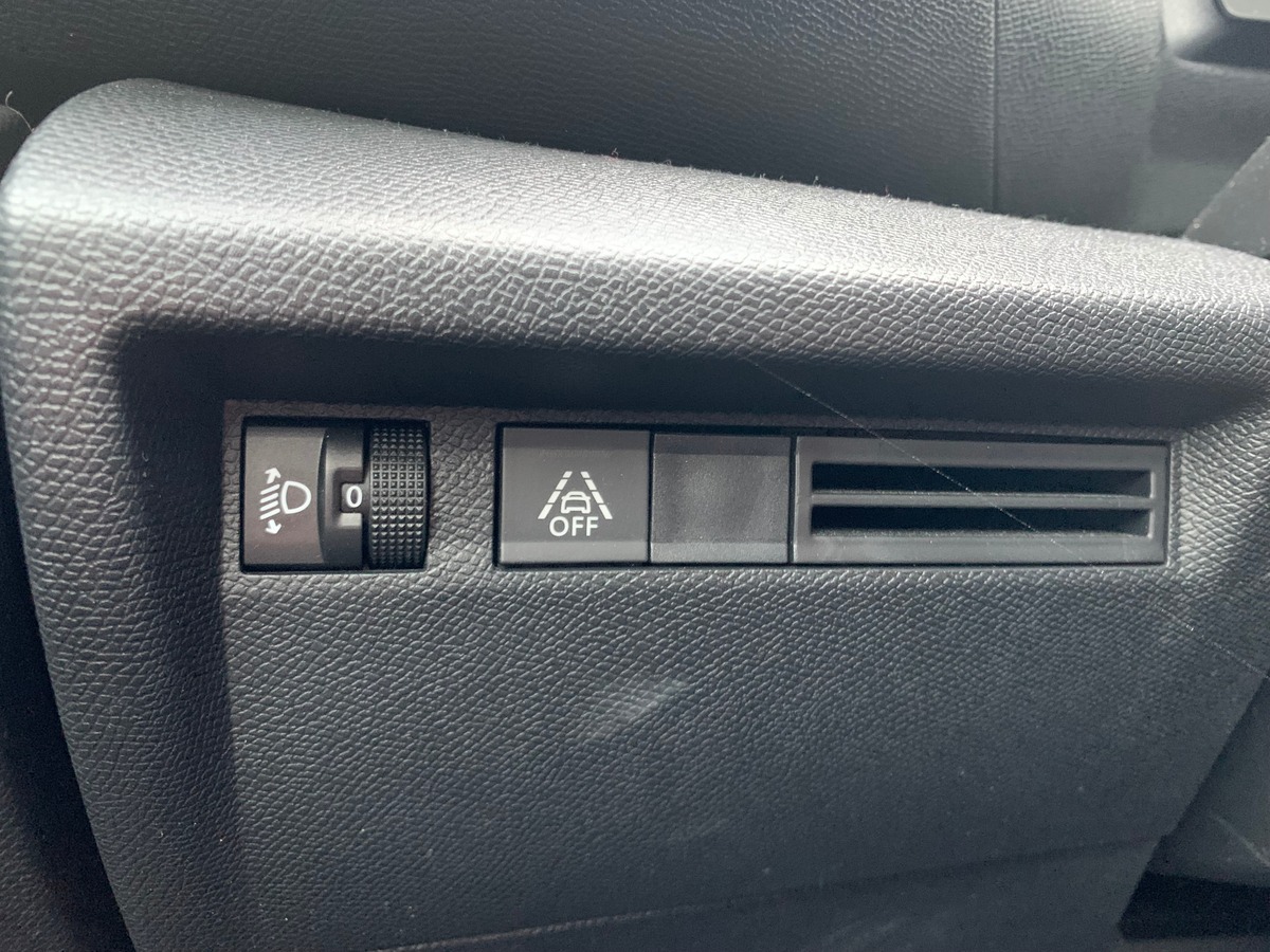 Citroën C4 100 ch | Feel | Connect Nav | Apple carplay Android auto | Radar de stationnement arriére