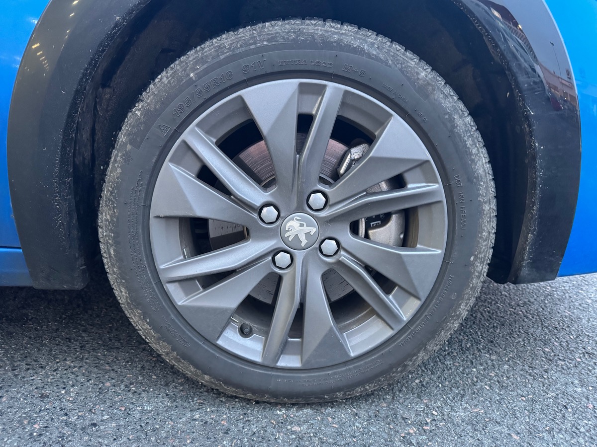 Peugeot 208 136 ch | Style | Démarrage sans clé | Régulateur de vitesse | Peugeot i-Cockpit