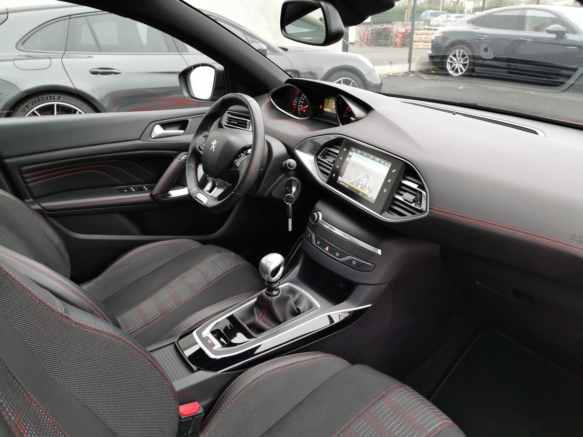 Peugeot 308 II 1.2 PURETECH 130 GT LINE TOIT PANO