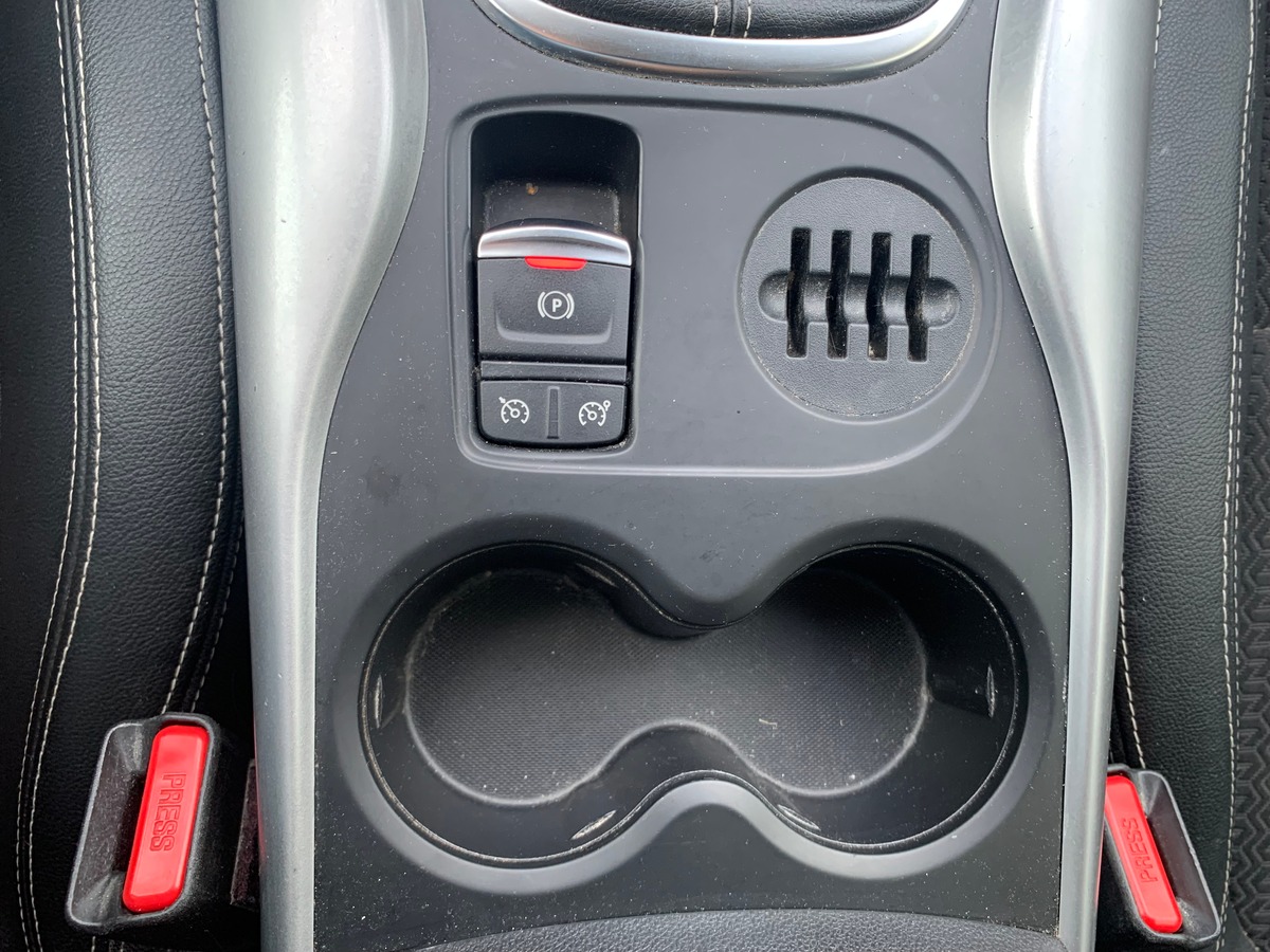 RENAULT Kadjar 130 | Intens | Caméra recul | Régulateur vitesse | Attelage amovible | Roue secours