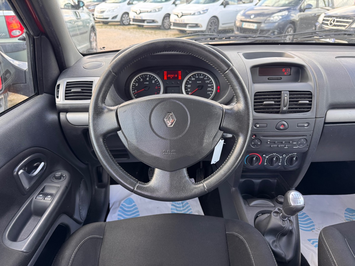 RENAULT Clio Campus 1.2 16V 75 CH eco2 ByeBye Pack Clim PREMIÈRE MAIN Euro 5