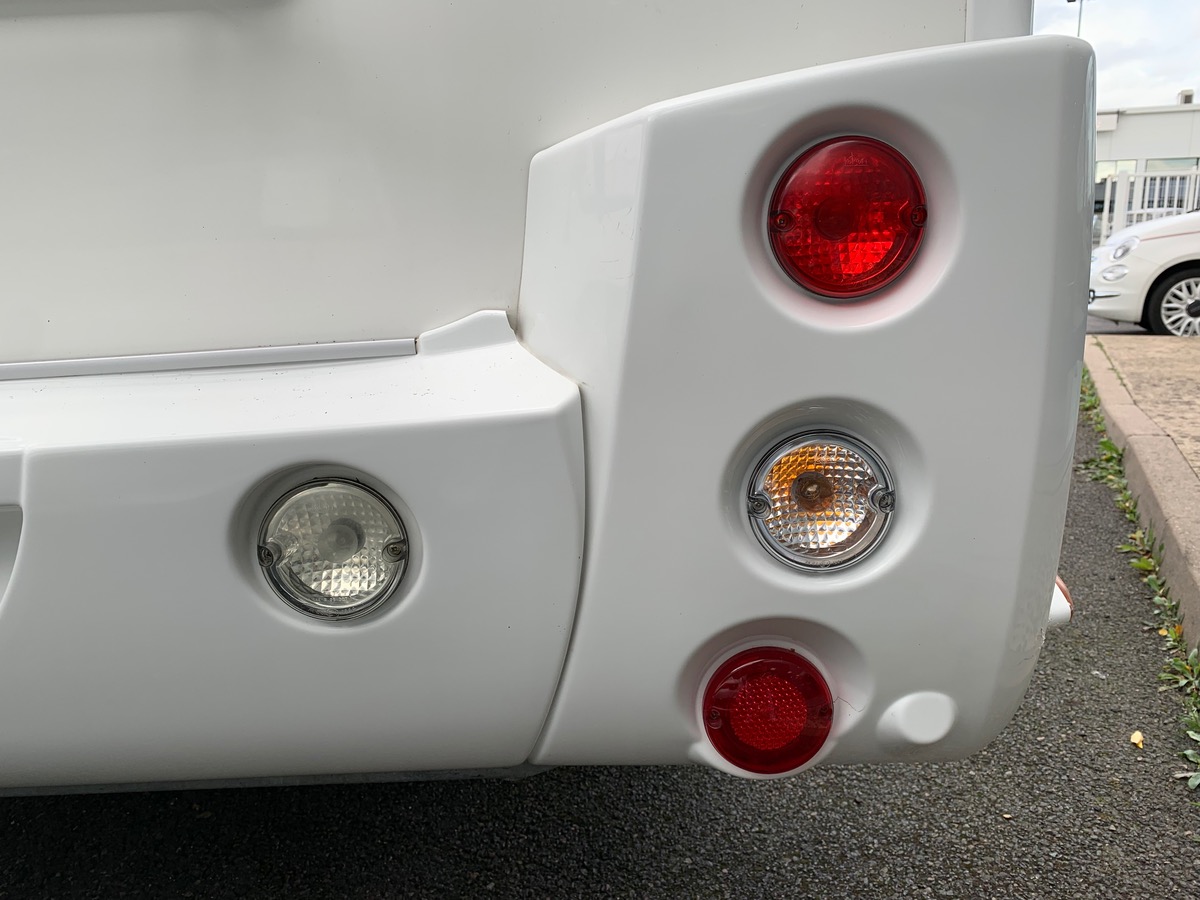 Ford Challenger 155 ch | 2,2 litres | GENESIS 288 EB Profilé | 3 Couchages | Caméra de recul