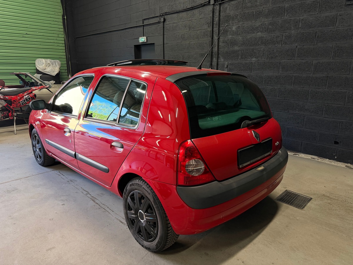 RENAULT Clio 2 1.4 Boite Automatique / Toit Ouvrant