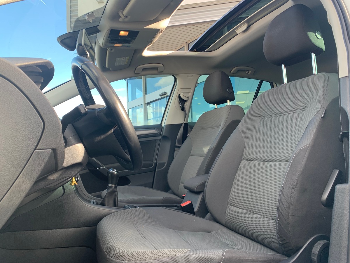 Volkswagen GOLF 7 105 ch | Confortline | Toit ouvrant | Régulateur de vitesse | Radar avant et arriére