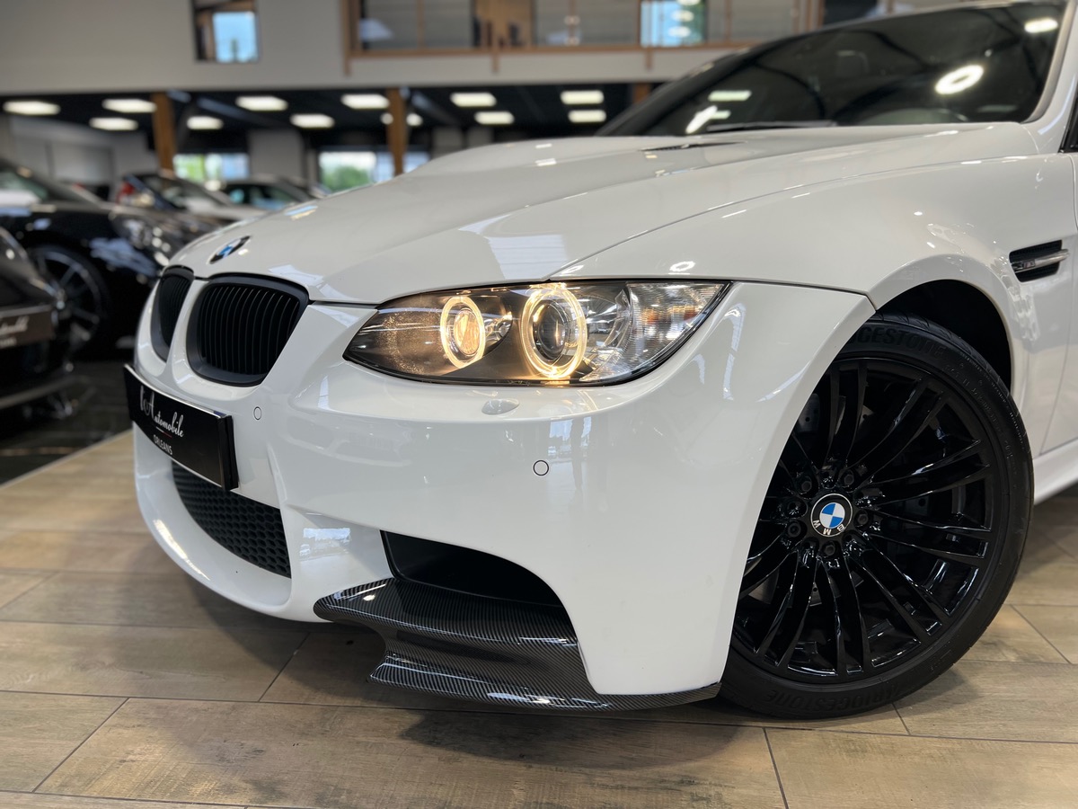 Bmw M3 (E90) SEDAN 5 portes 4.0 V8 420 ch DRIVELOGIC M DCT