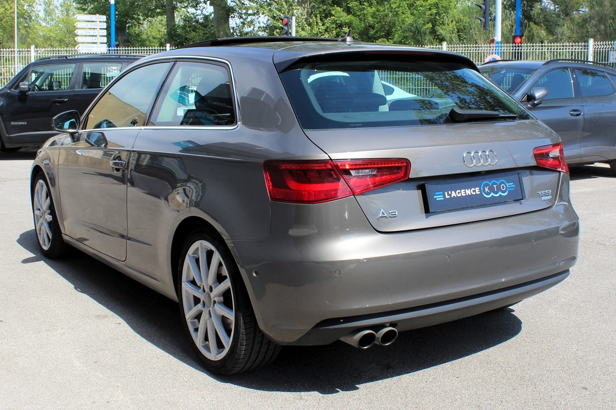 Audi A3 III 1.4 TFSi 150 ch AMBITION LUXE S TRONIC 7 + TOIT OUVRANT