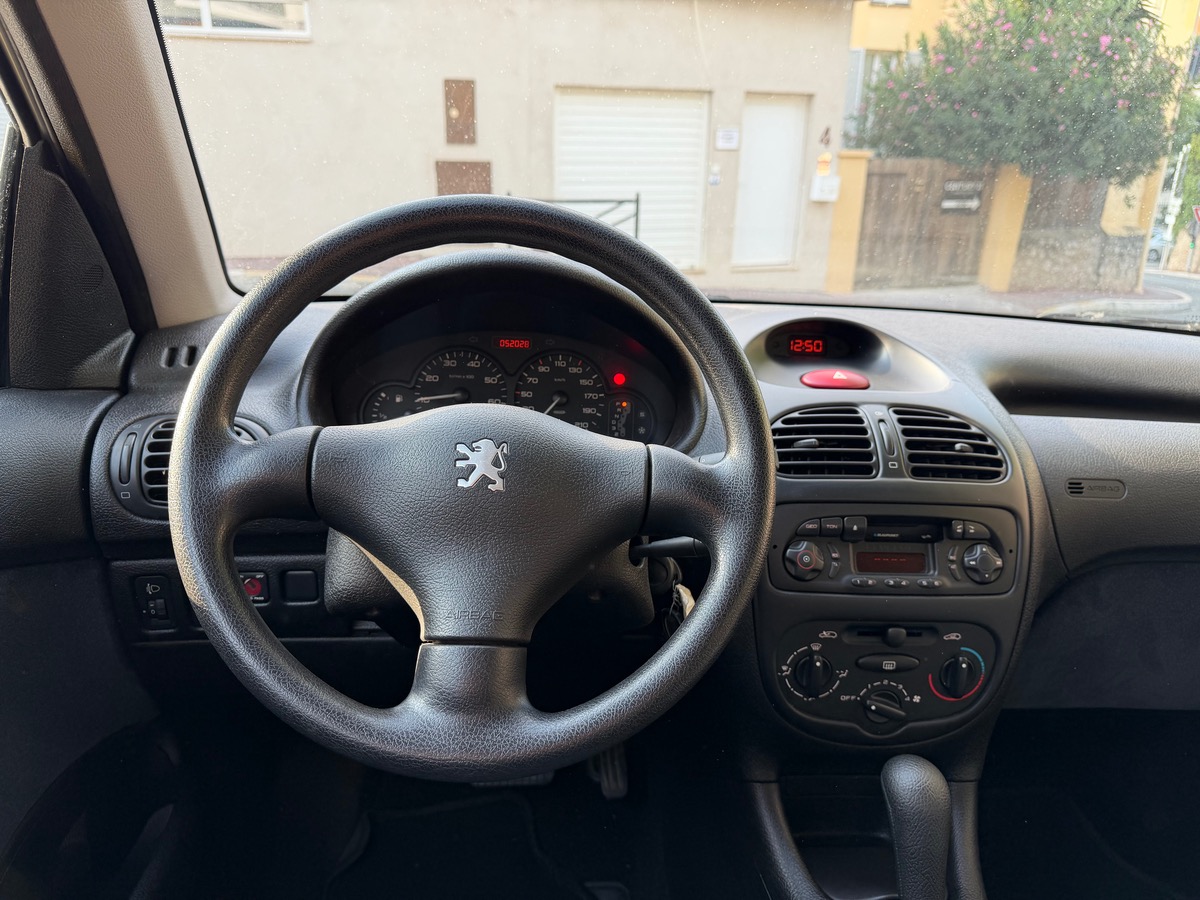 Peugeot 206 1.4 i 75 CV Xr /Deuxièmes Mains / Boite Auto / Km Réel