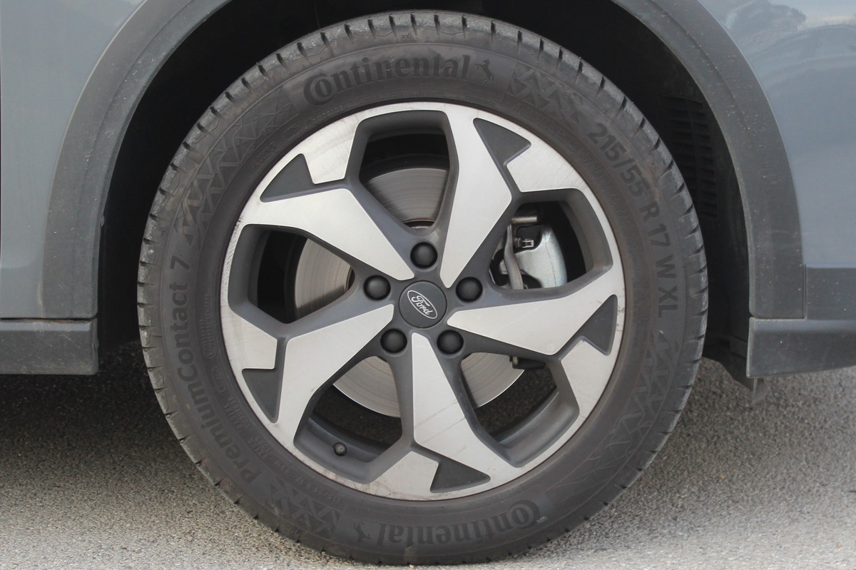 Ford Tourneo CONNECT III 2.0 ECOBLUE 122 ch  ACTIVE DSG 7 - 5 PLACES + CARPLAY