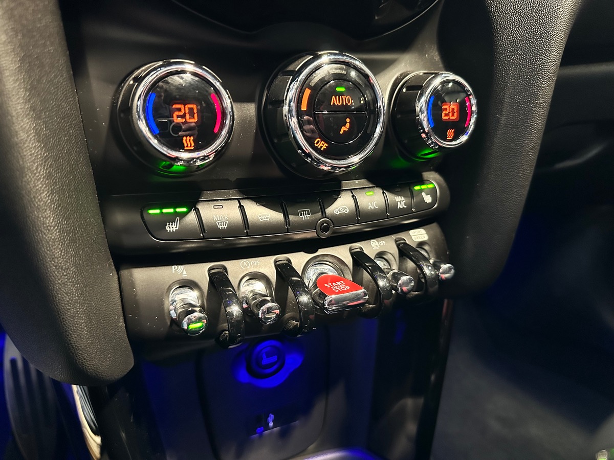 Mini Mini III Cooper S 192 Finition JCW BVA7 3P Options++ b