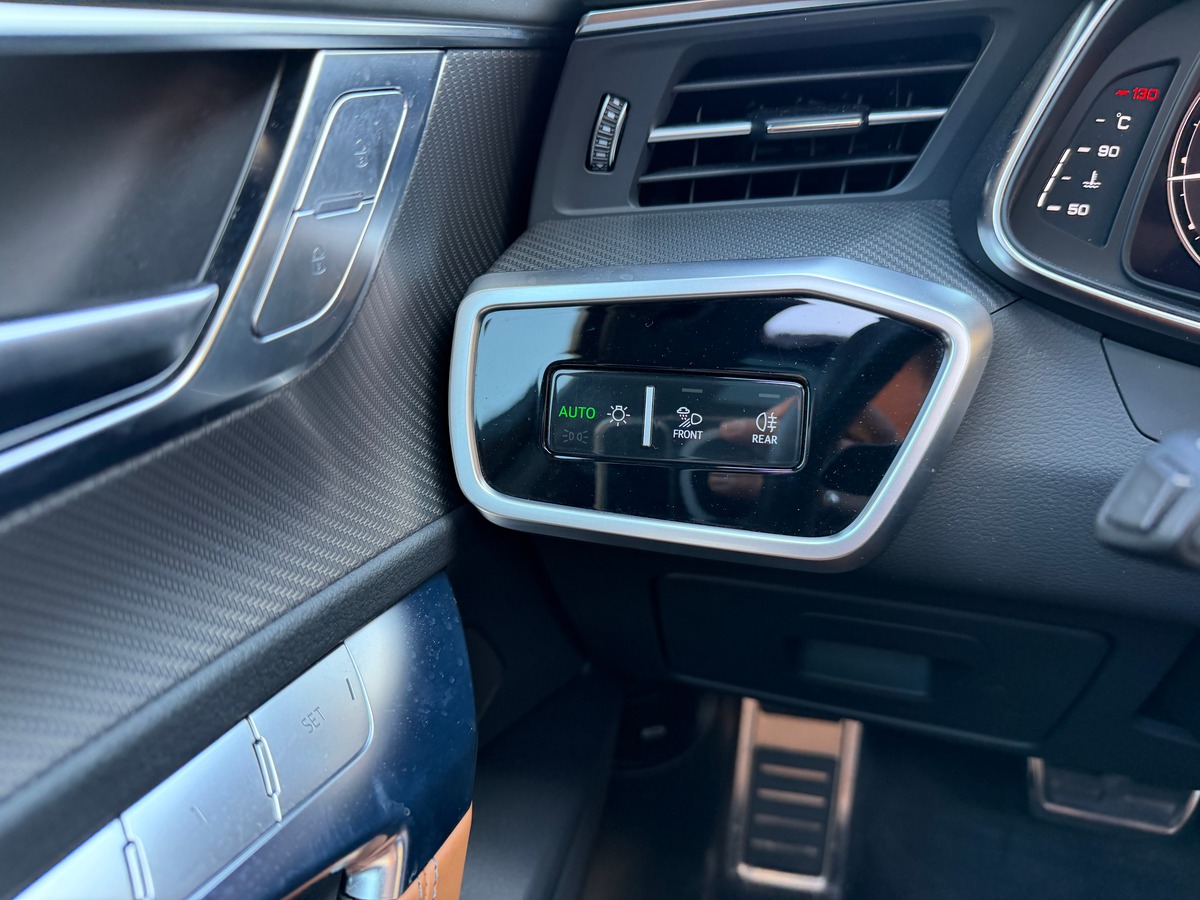 Audi RS6 Avant C8 4.0 V8 600ch FREIN CERAMIQUE / TOIT PANORAMIQUE / SIEGE AV CHAUFFANT VENTILE