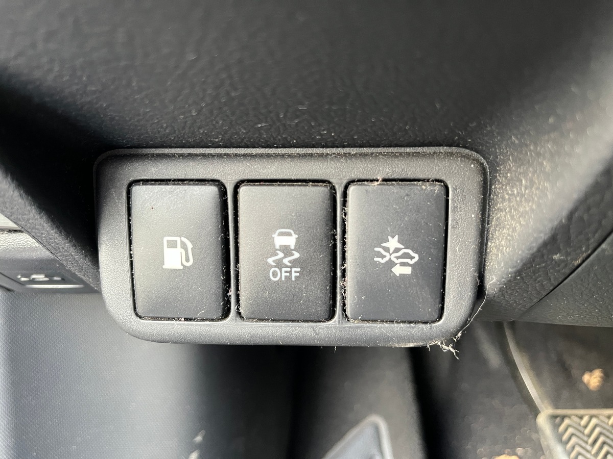 Toyota Avensis SW 2.0 D-4D 143ch, EXECUTIVE, ATTELAGE, RADAR, SIEGES CHAUFFANT, TOIT PANORAMIQUE