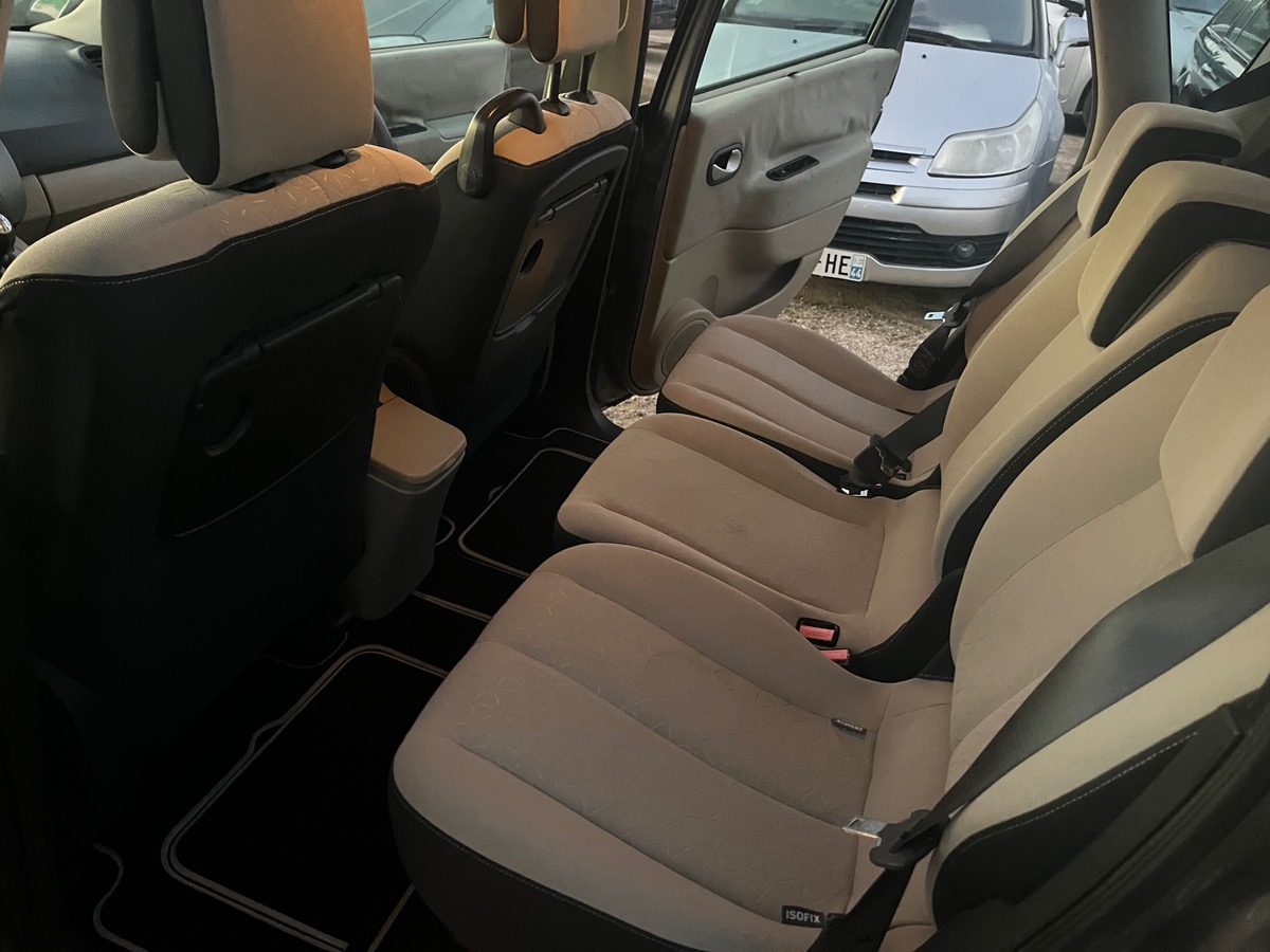 RENAULT Scenic 1.5 dci 168725KM